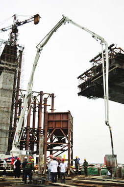 東江南特大橋工程即將收官，建設(shè)成果顯著